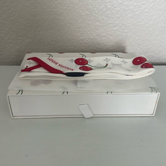 Louis Vuitton x TM Monogram Cerise Bandeau - Picture 8 of 9